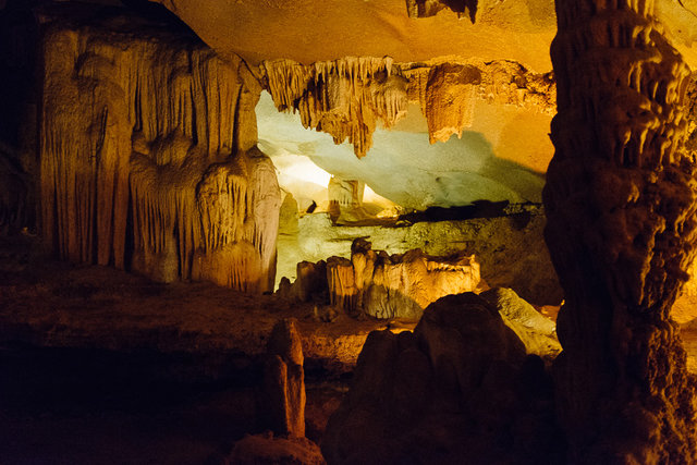 Inside Thien Canh Son cave 